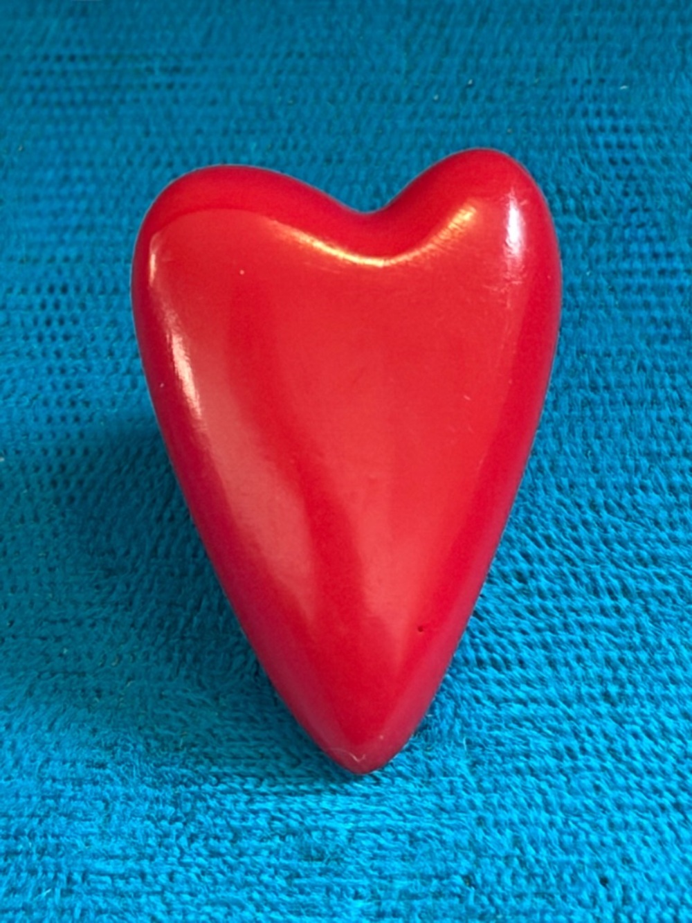 3/$30✨❤️Vintage 80s Retro Puffy Heart Pin – Lipstick Red💋❤️Butterfly Clutch